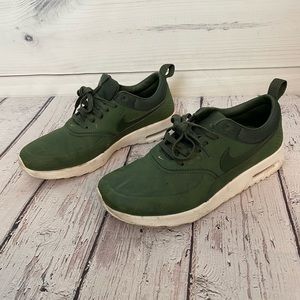 NIKE Light Weight Green Gold White Air Max 8